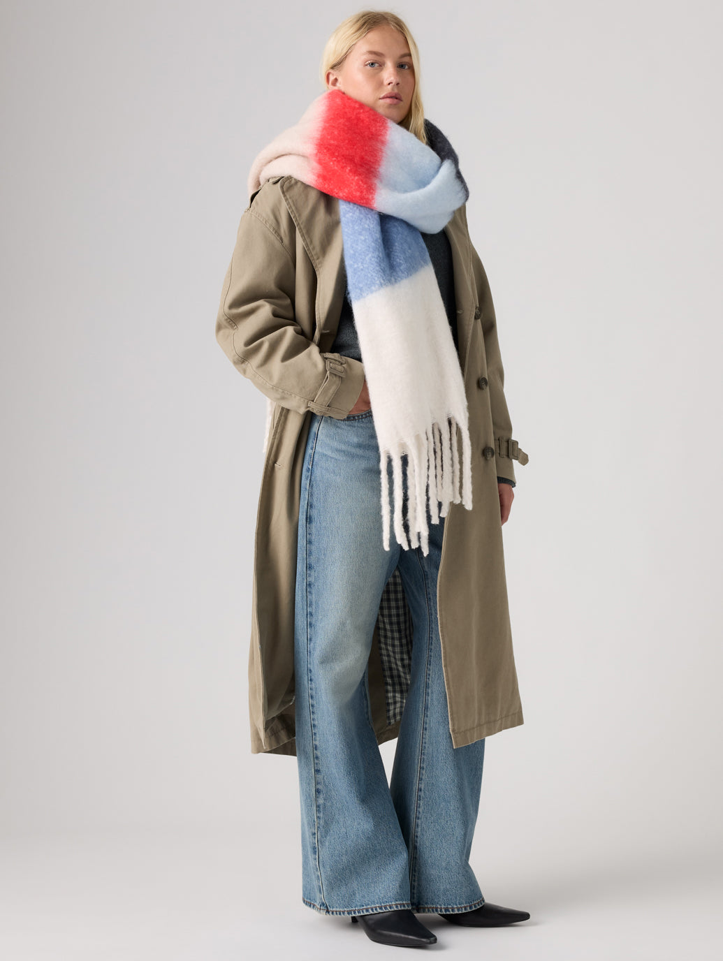 Bufanda de cuadros con flecos · Levi’s · azul, rojo y blanco