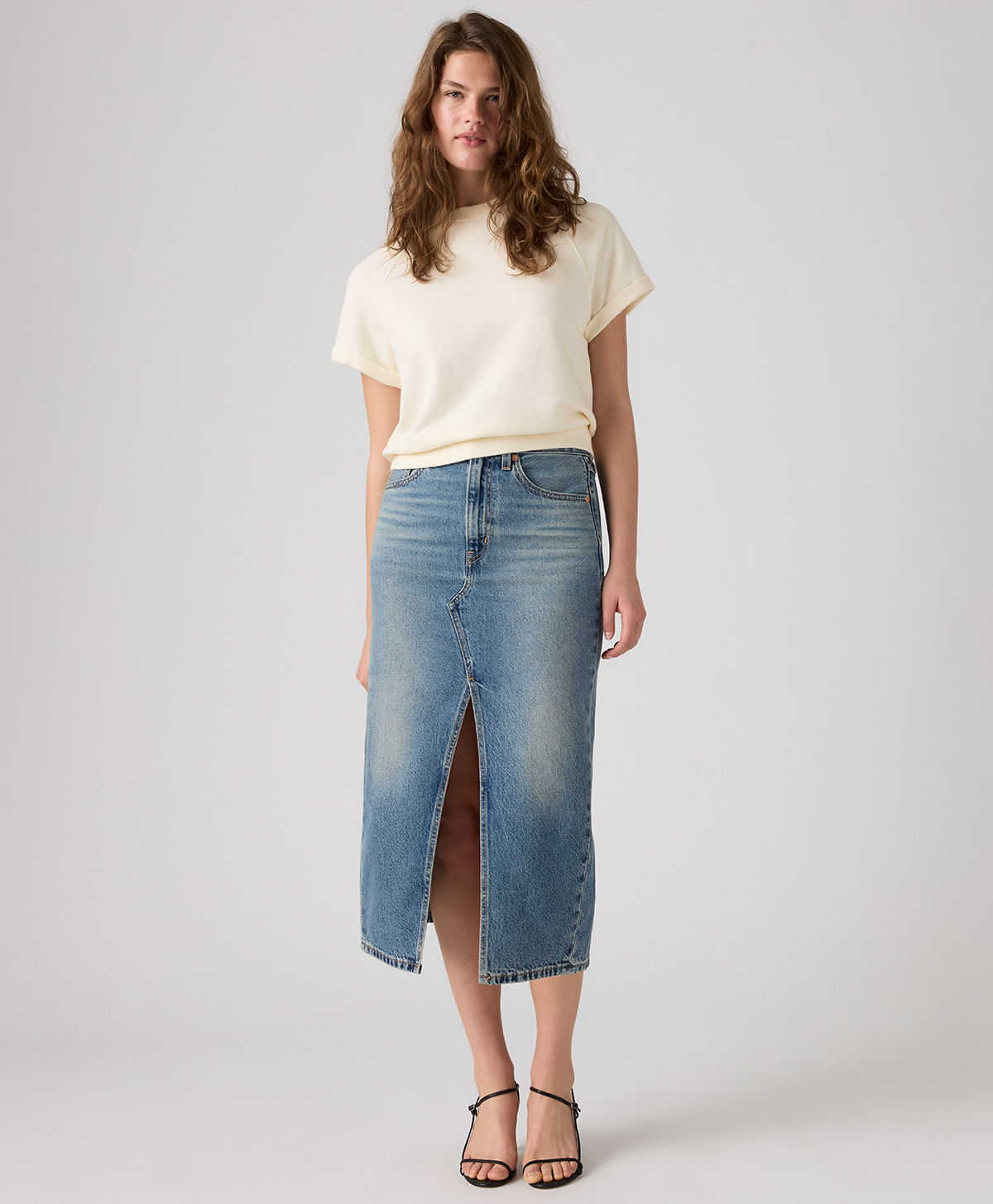 Falda denim con apertura. Levi´s 